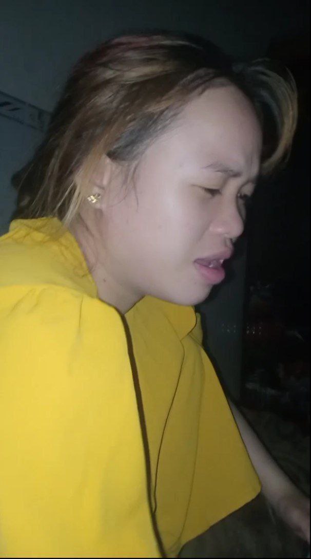Tan ca là vô nhà nghỉ cùng em đồng nghiệp
